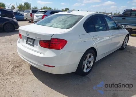 2013 BMW 328I z USA, uszkodzony, nr VIN WBA3A5G55DNP20778